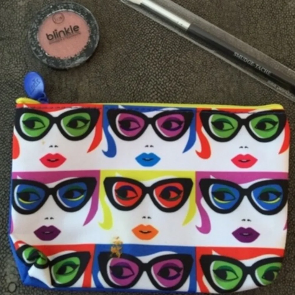 Ipsy ‘All Eyes’ Glam Bag Bundle